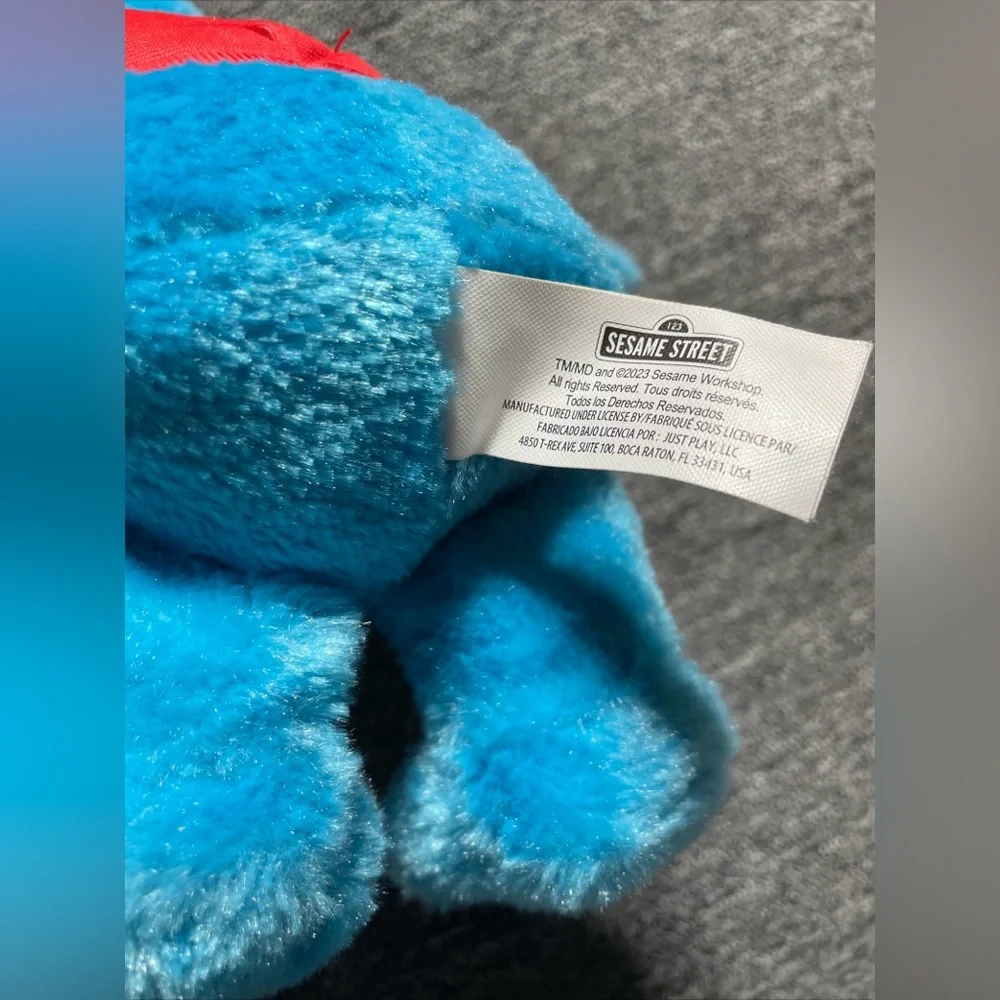 Sesame Street Sing Along Cookie Monster Plush Toy  electronic singing 12" - Picture 6 of 8